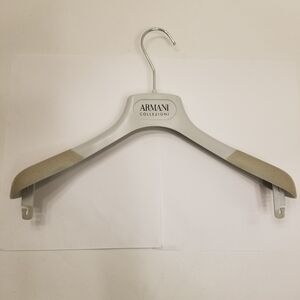 Armani Collezioni Logo Grey Plastic Extra-Wide Shoulder Clothes Non-Slip Hanger!